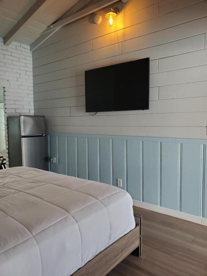 Hollywood Gardens Inn & Suites Kültér fotó